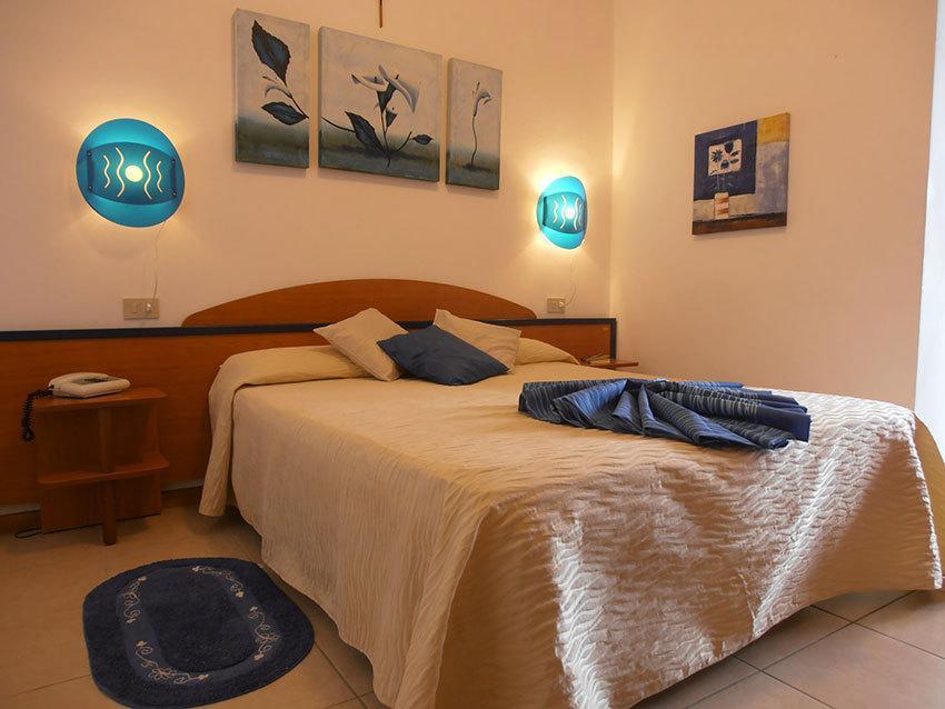 Hotel Toscana Marotta Rum bild